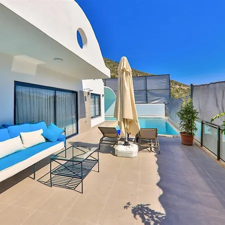 White Grotto 1 Bed For 2 Persons *