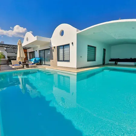 White Grotto 1 Bed For 2 Persons